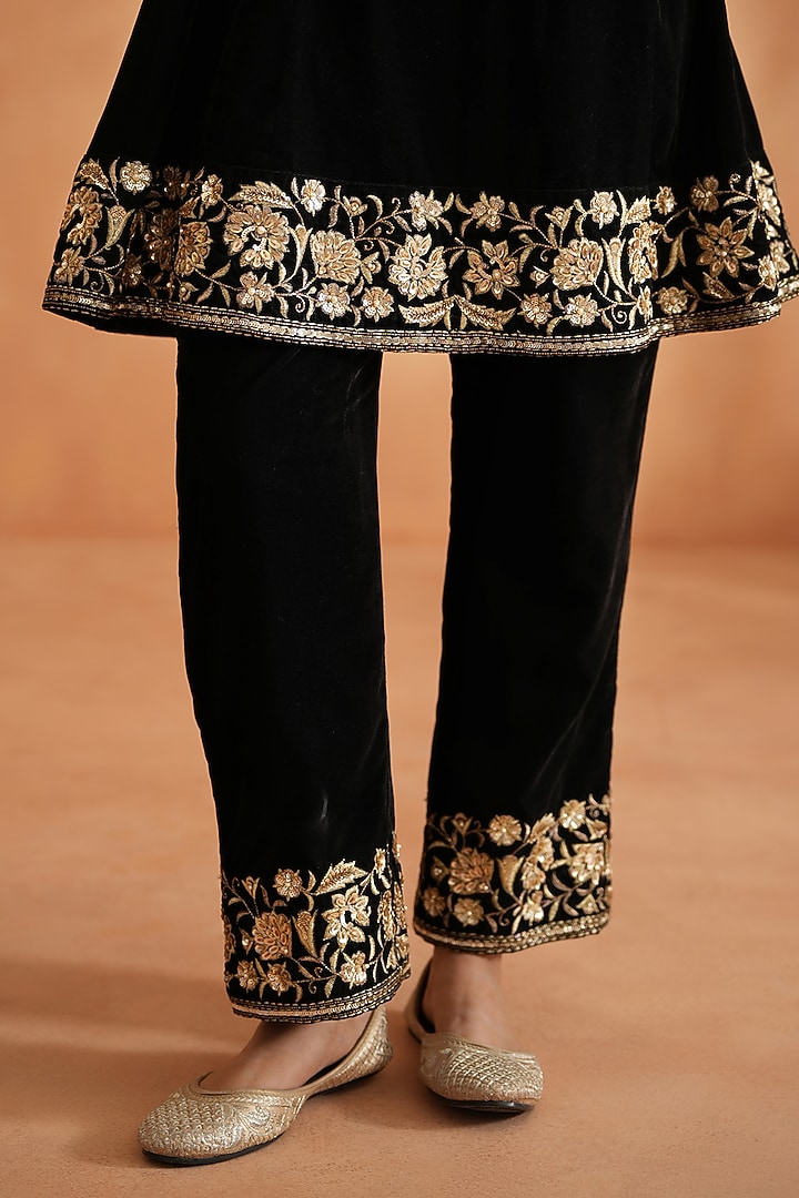 Black Velvet Cutdana Embroidered Tunic Set by Deepika Chadha at Pernia's Pop Up Shop