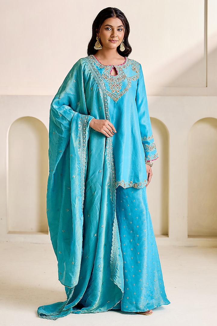 Sky Blue Cosmos Dabka Embroidered Kurta Set by Deepika Chadha at Pernia's Pop Up Shop