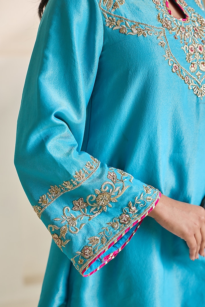 Sky Blue Cosmos Dabka Embroidered Kurta Set by Deepika Chadha at Pernia's Pop Up Shop