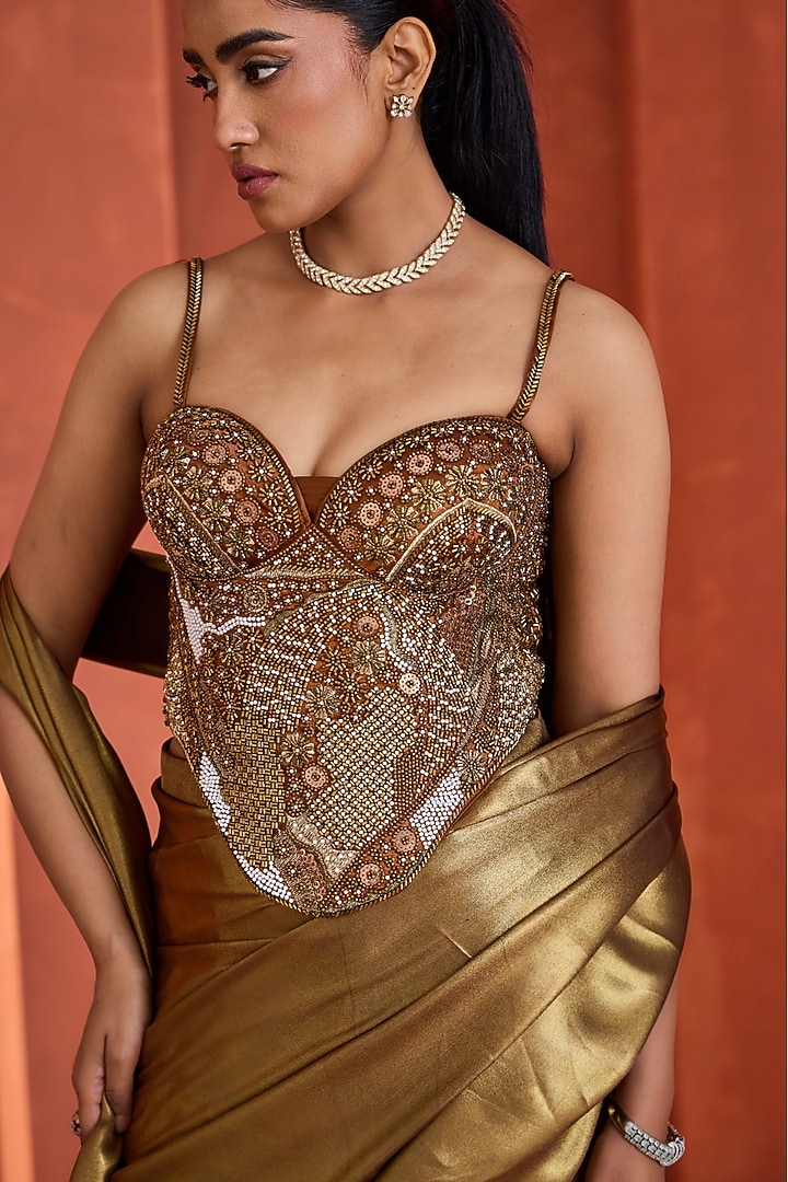 Antique Gold Foil Ready-To-Wear Wedding Saree Set by Deepika Chadha at Pernia's Pop Up Shop