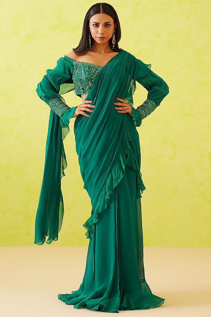 Green Georgette Draped Saree Set by Deepika Chadha at Pernia's Pop Up Shop