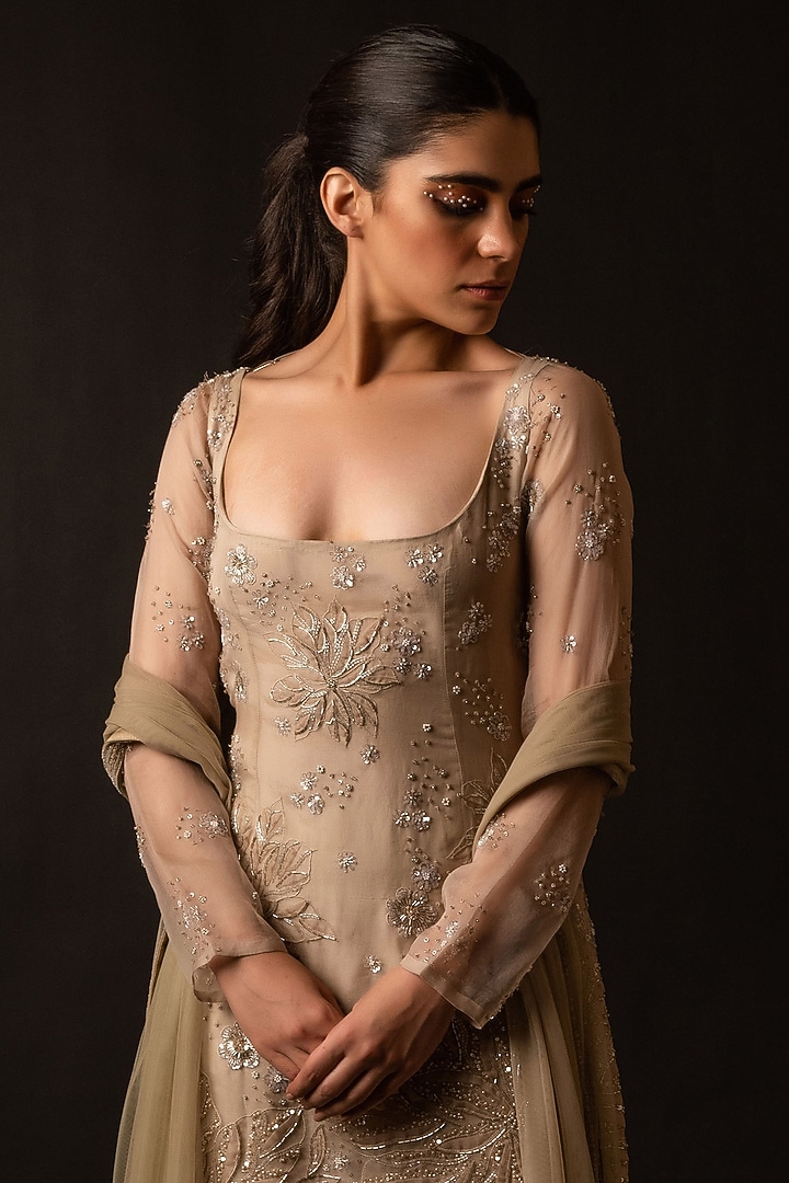 Peach Organza Hand Embroidered Kurta Set by December at Pernia's Pop Up Shop