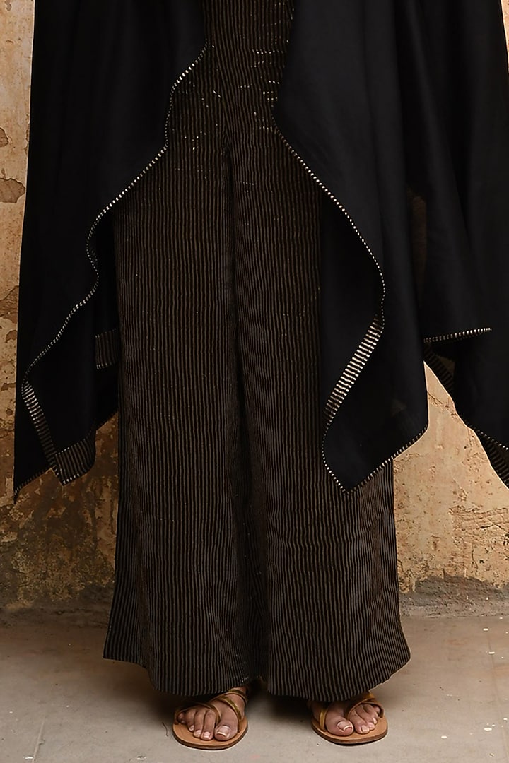 Black Chanderi Embroidered Cape Set by Deep thee at Pernia's Pop Up Shop