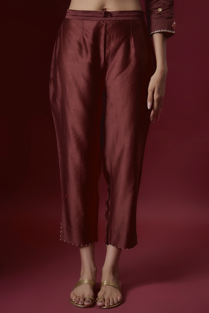 Wine Chanderi & Organza Embroidered Kurta Set by Deep thee at Pernia's Pop Up Shop