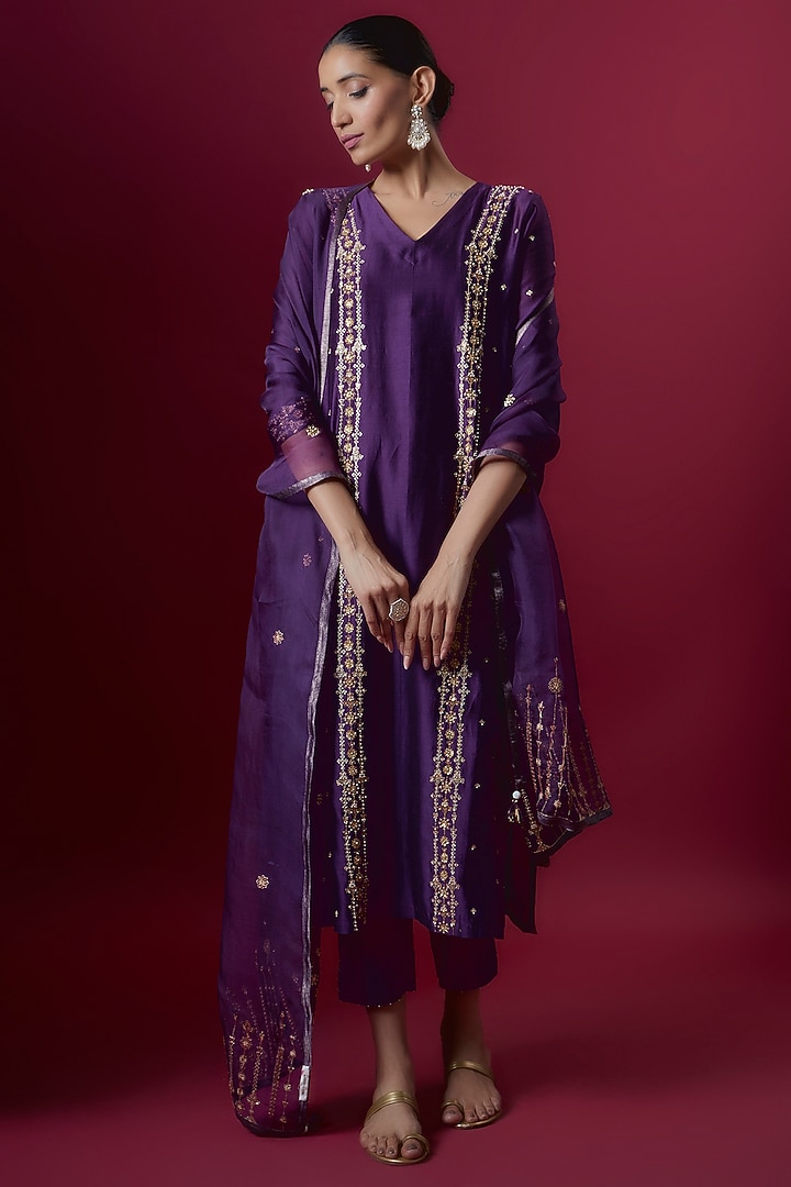 Purple Chanderi & Organza Embroidered Kurta Set by Deep thee at Pernia's Pop Up Shop