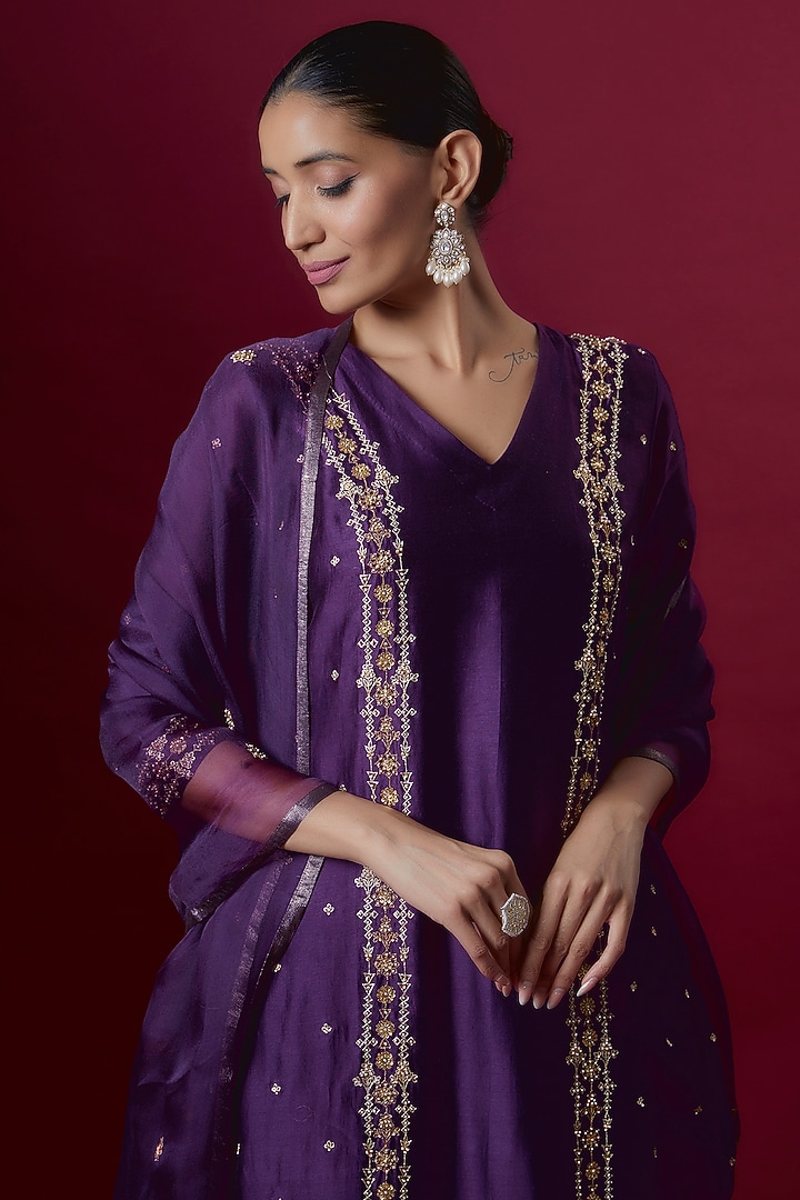 Purple Chanderi & Organza Embroidered Kurta Set by Deep thee at Pernia's Pop Up Shop