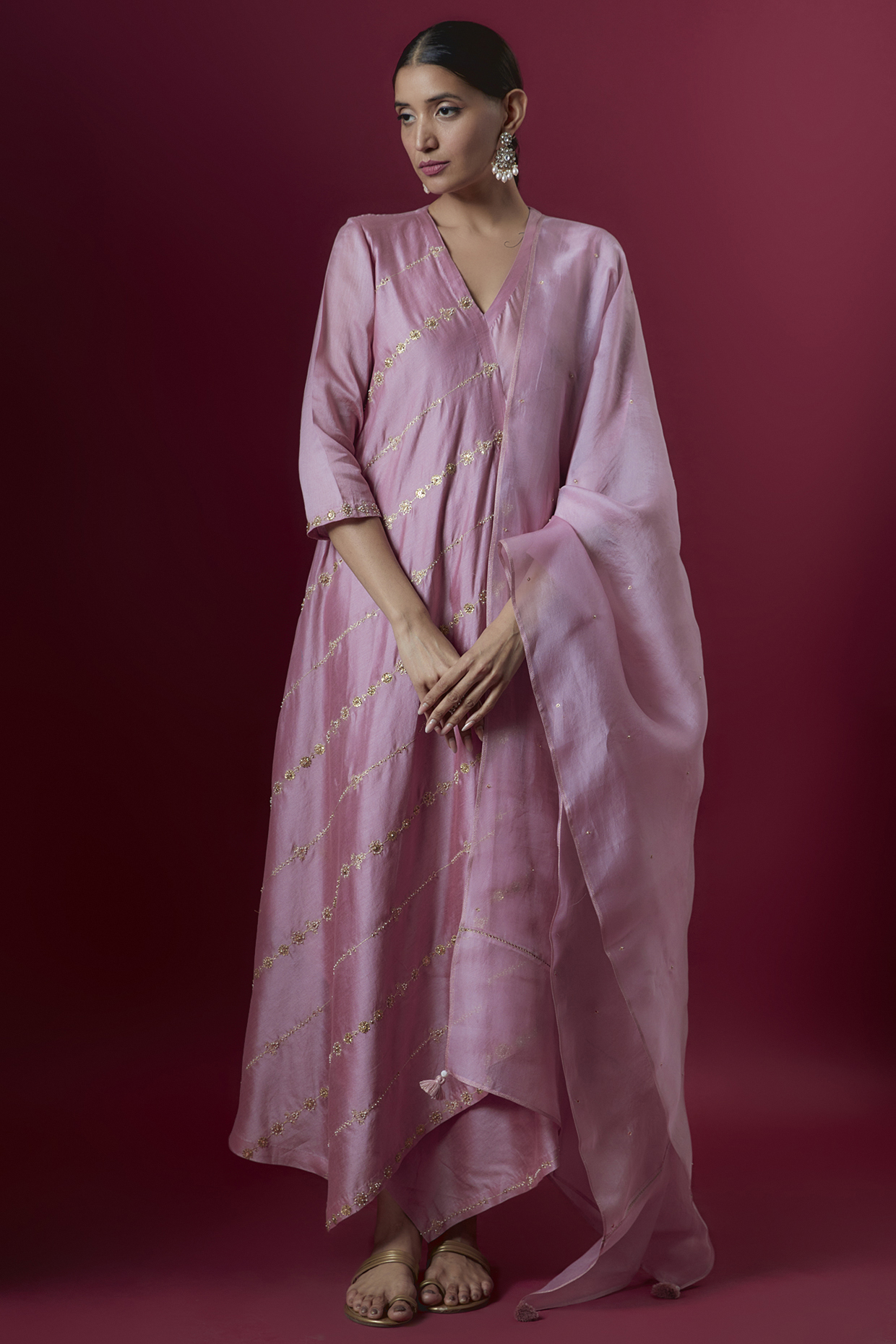 Onion Pink Chanderi & Organza Embroidered Kurta Set by Deep thee at Pernia's Pop Up Shop