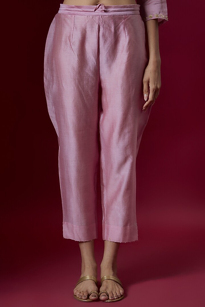 Onion Pink Chanderi & Organza Embroidered Kurta Set by Deep thee at Pernia's Pop Up Shop