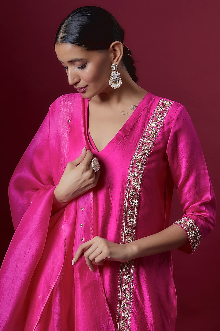 Fuchsia Pink Silk & Organza Embroidered Kurta Set by Deep thee at Pernia's Pop Up Shop