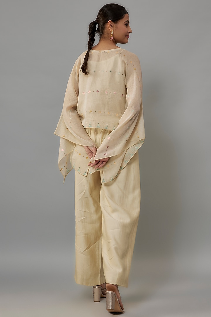 Ivory Chanderi Aari & Resham Hand Embroidered Cape Set by Deep Thee at Pernia's Pop Up Shop