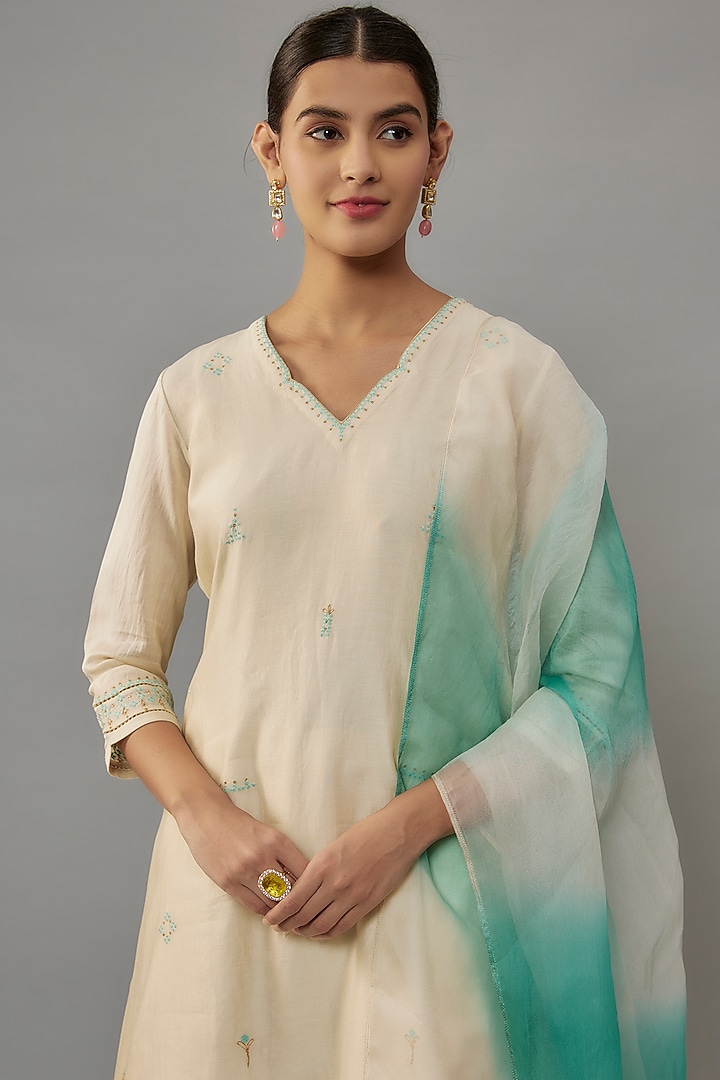 Ivory Chanderi & Organza Resham Embroidered A-Line Kurta Set by Deep Thee at Pernia's Pop Up Shop