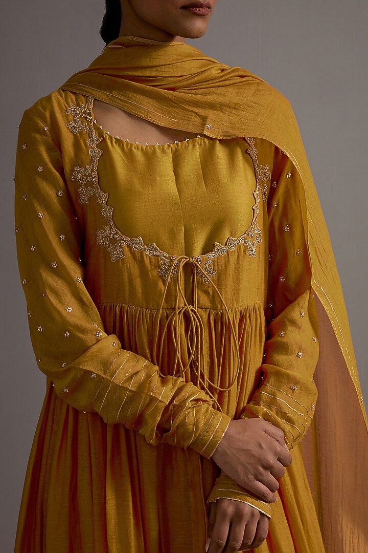 Mustard Yellow Chanderi Hand Embroidered Gathered Wedding Anarkali Set by Deep thee at Pernia's Pop Up Shop