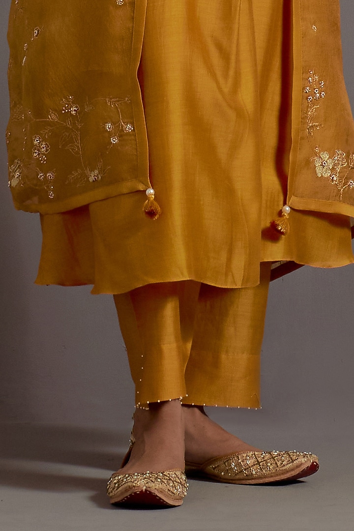 Mustard Yellow Chanderi Hand Embroidered A-Line Kurta Set by Deep thee at Pernia's Pop Up Shop
