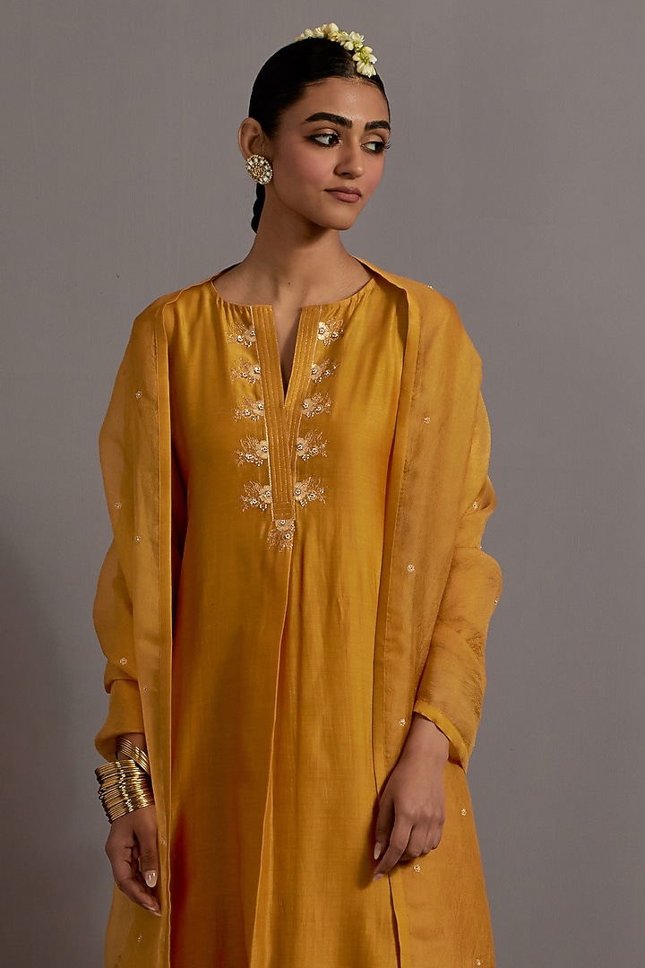 Mustard Yellow Chanderi Hand Embroidered A-Line Kurta Set by Deep thee at Pernia's Pop Up Shop