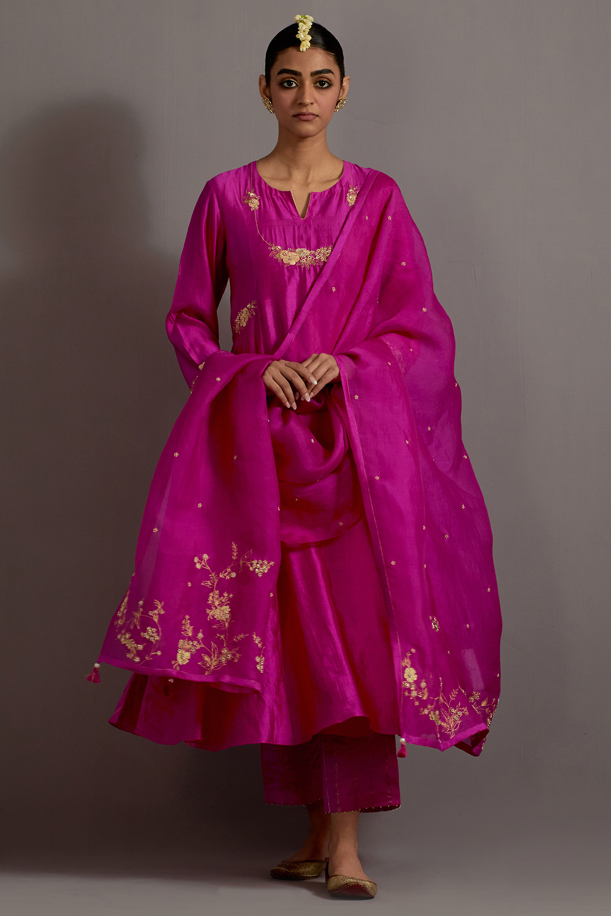 Fuchsia Pink Silk Hand Embroidered A-Line Kurta Set by Deep thee at Pernia's Pop Up Shop