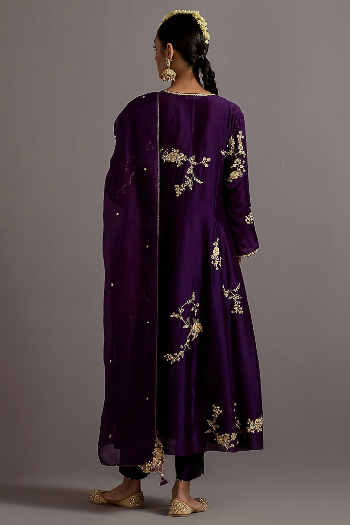 Aubergine Chanderi Zardosi Embroidered Angrakha Kurta Set by Deep thee at Pernia's Pop Up Shop