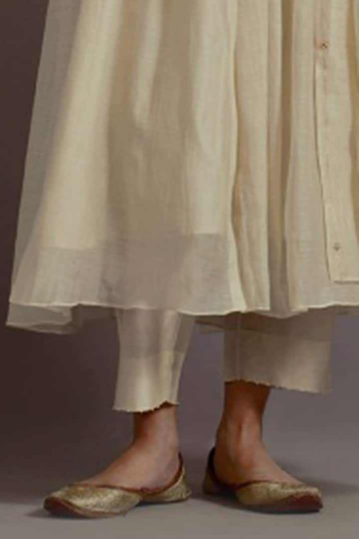 Ivory Chanderi Boota Embroidered Gathered Wedding Anarkali Set by Deep thee at Pernia's Pop Up Shop