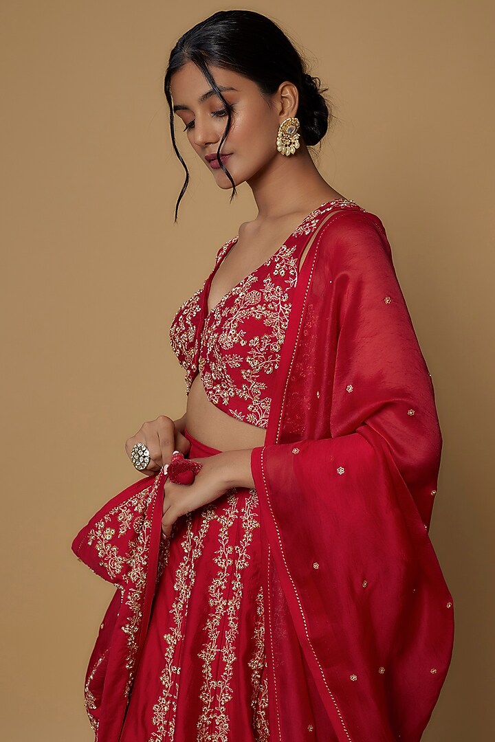 Red Silk Embroidered Wedding Lehenga Set by Deep thee at Pernia's Pop Up Shop
