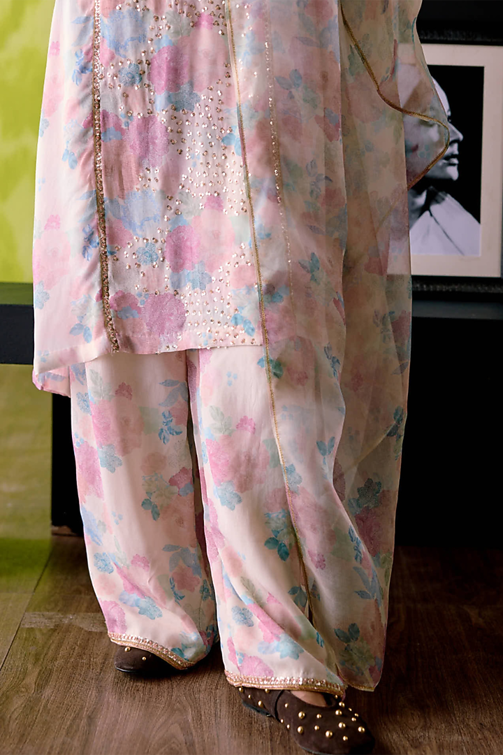 Ivory Crepe Silk Floral Printed & Sequins Work Kurta Set by Deep thee at Pernia's Pop Up Shop