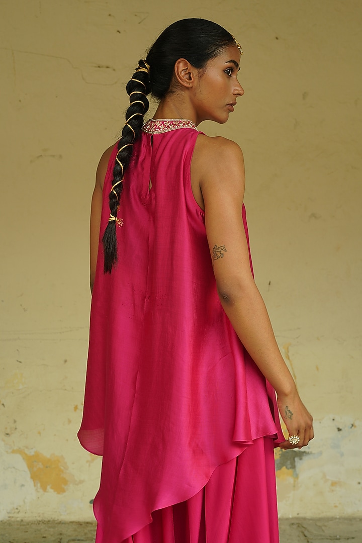 Fuchsia Silk Hand Embroidered Tunic Set by Deep thee at Pernia's Pop Up Shop