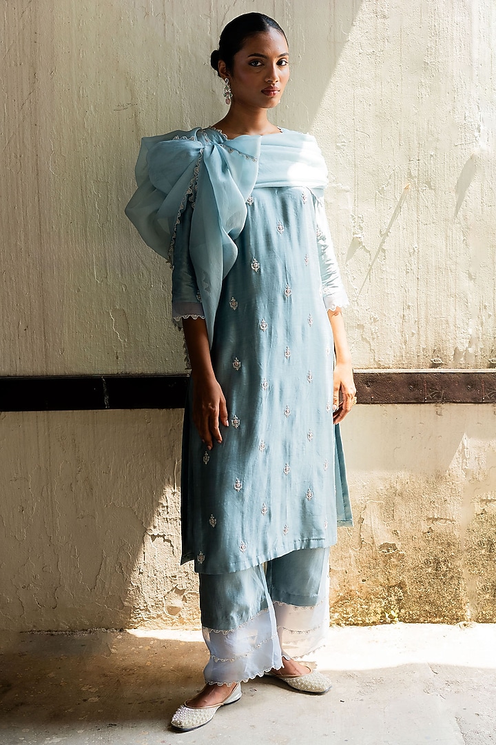 Frost Blue Silk Hand Embroidered Kurta Set by Deep thee at Pernia's Pop Up Shop