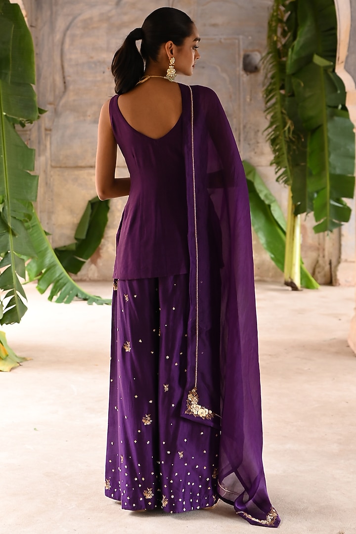 Aubergine Chanderi Moti Embroidered Kurta Set by Deep Thee at Pernia's Pop Up Shop