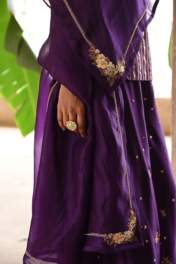 Aubergine Chanderi Moti Embroidered Kurta Set by Deep Thee at Pernia's Pop Up Shop