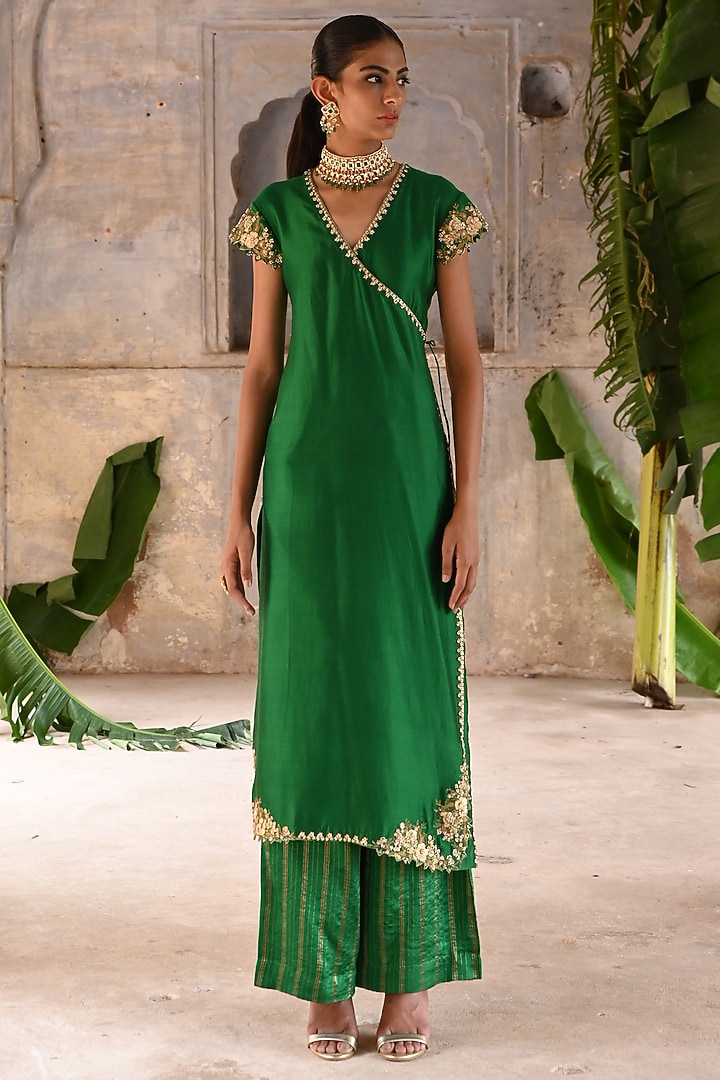 Green Chanderi & Organza Zardosi Embroidered Angrakha Kurta Set by Deep Thee at Pernia's Pop Up Shop