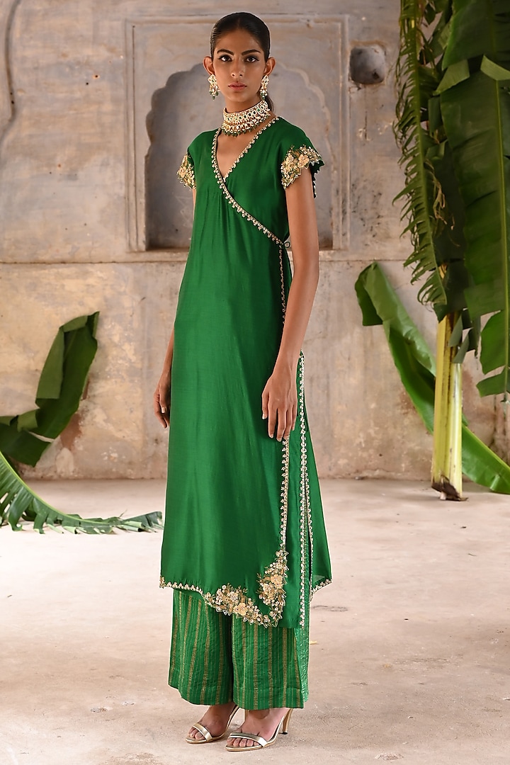 Green Chanderi & Organza Zardosi Embroidered Angrakha Kurta Set by Deep Thee at Pernia's Pop Up Shop