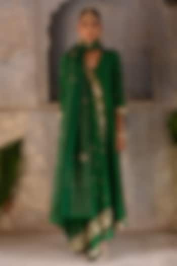 Green Chanderi Zardosi Embroidered Kurta Set by Deep Thee