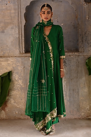 Green Chanderi Zardosi Embroidered Kurta Set by Deep Thee