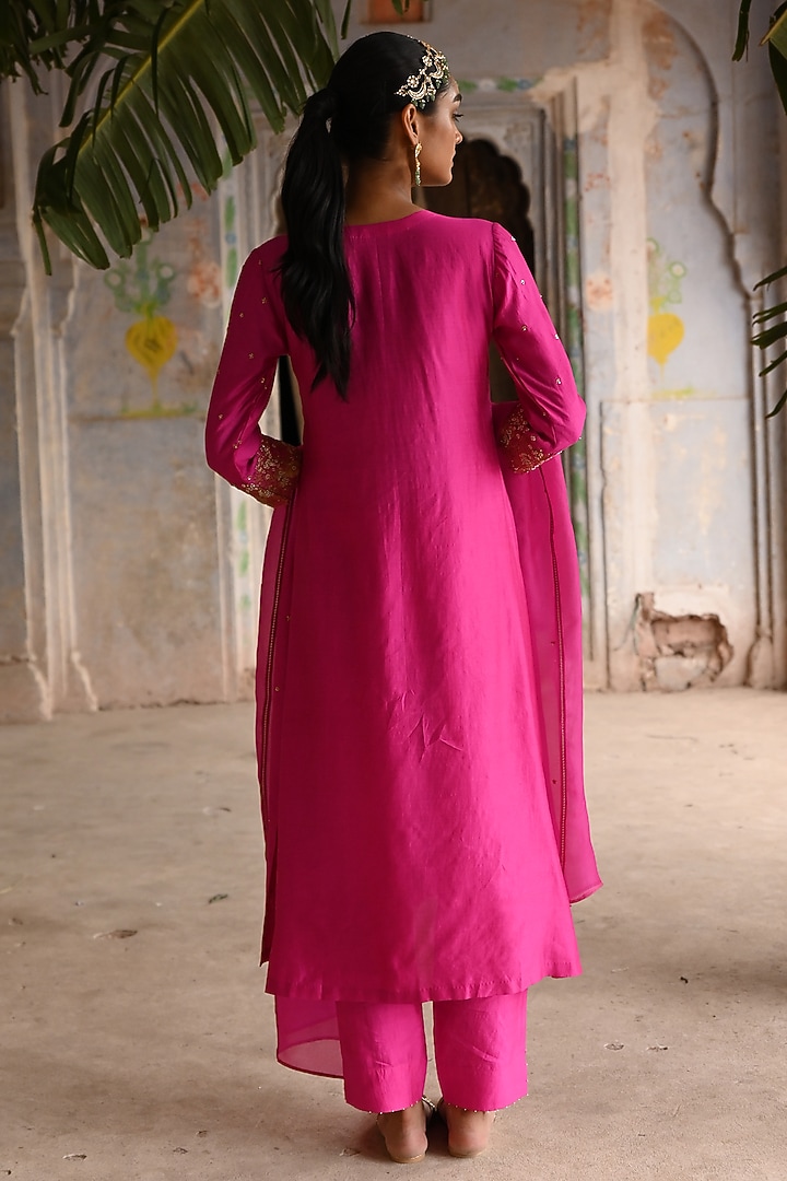 Fuchsia Pink Silk Jaal Embroidered A-Line Kurta Set by Deep Thee at Pernia's Pop Up Shop
