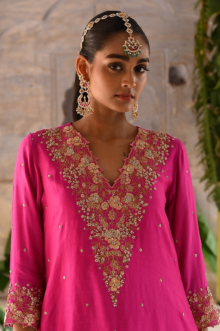 Fuchsia Pink Silk Jaal Embroidered A-Line Kurta Set by Deep Thee at Pernia's Pop Up Shop
