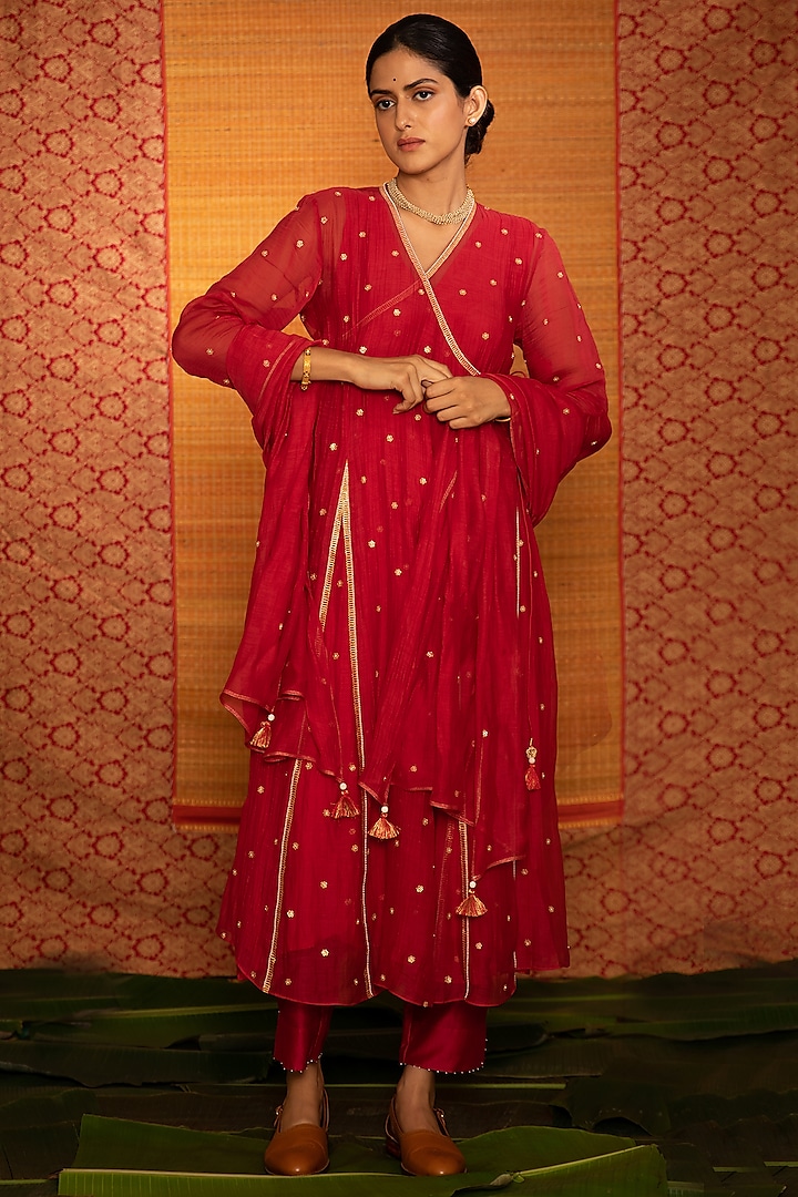Pinkish Red Hand Embroidered Angrakha Kurta Set by Deep Thee