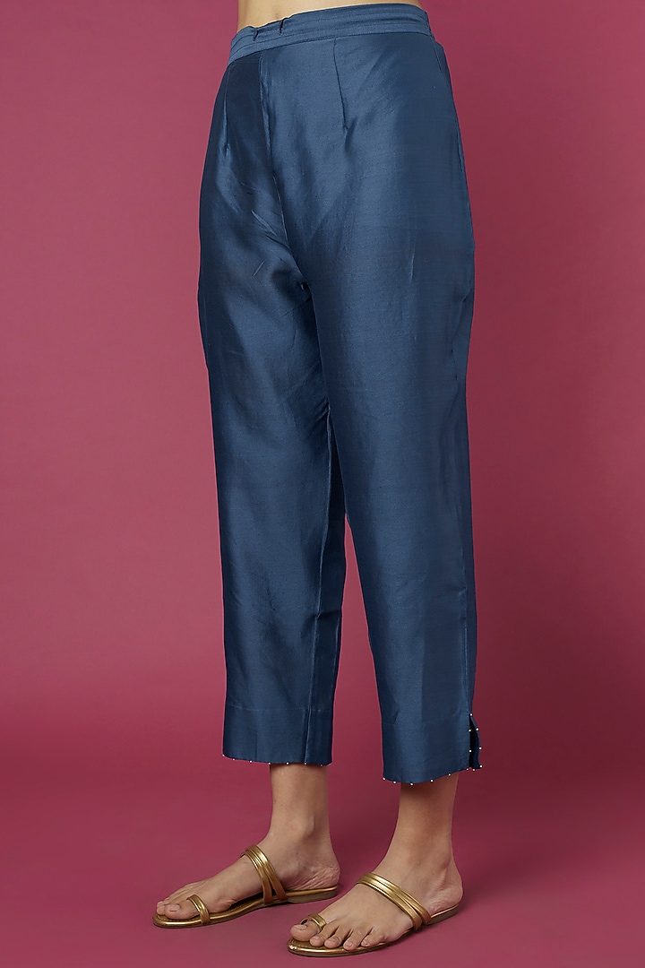 Cobalt Blue Hand Embroidered Kurta Set by Deep thee at Pernia's Pop Up Shop