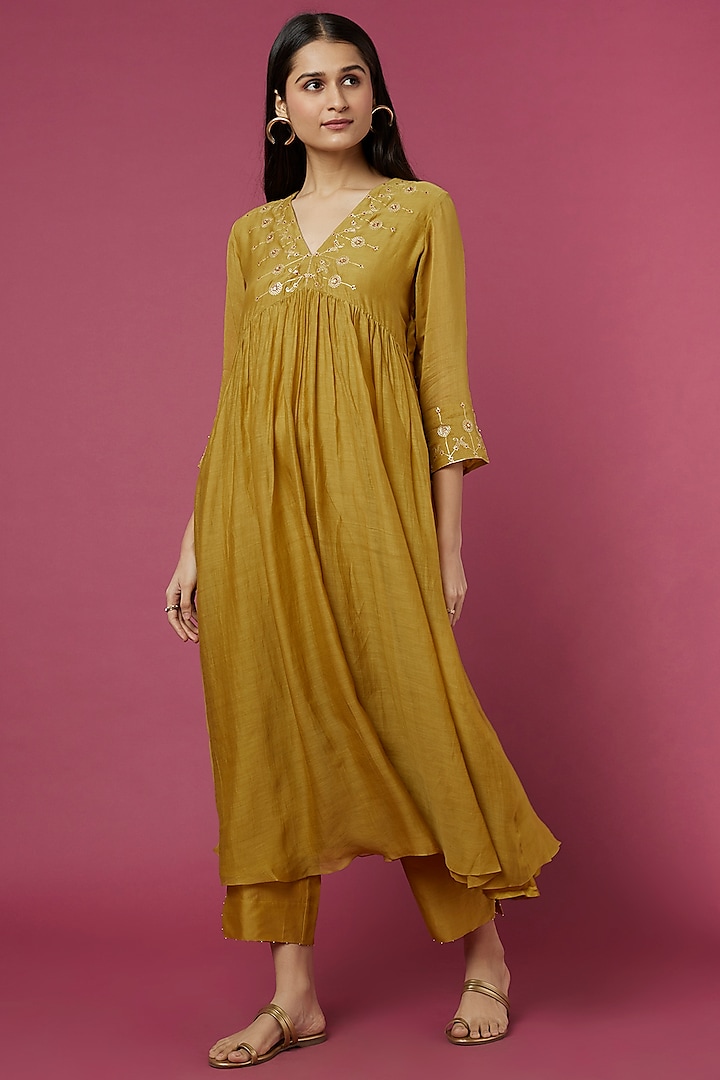 Molten Gold Yellow Embroidered Kurta Set by Deep thee