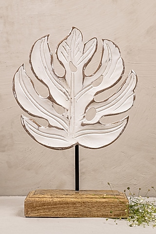 White Round Table Decor In Wood by The 7 Dekor