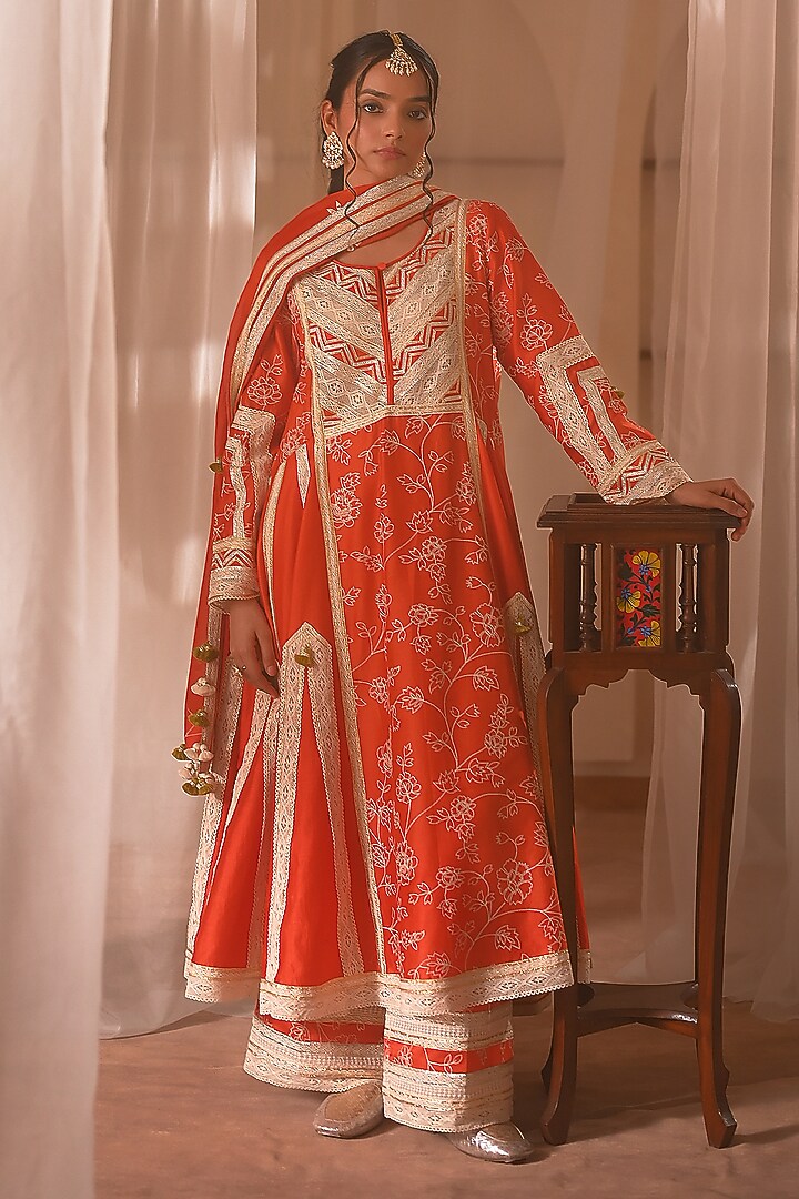 Rust Chanderi Thread Embroidered Kalidar Kurta Set by Desho couture at Pernia's Pop Up Shop