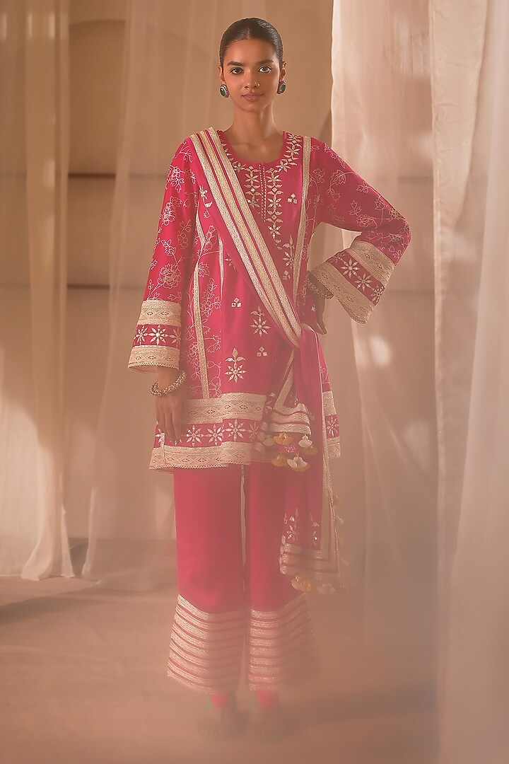 Pink Chanderi Resham Embroidered Short Kurta Set by Desho couture at Pernia's Pop Up Shop