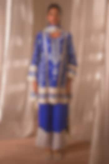 Blue Chanderi Resham Embroidered Short Kurta Set by Desho couture at Pernia's Pop Up Shop