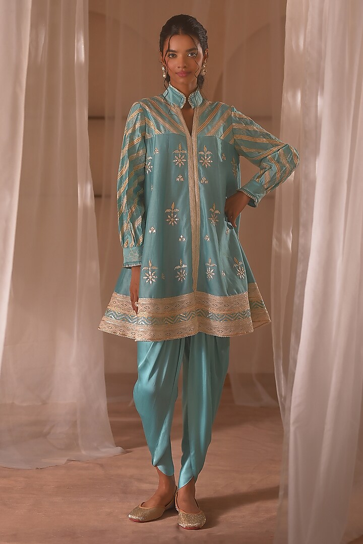 Aqua Chanderi Resham Embroidered Kurta Set by Desho couture at Pernia's Pop Up Shop