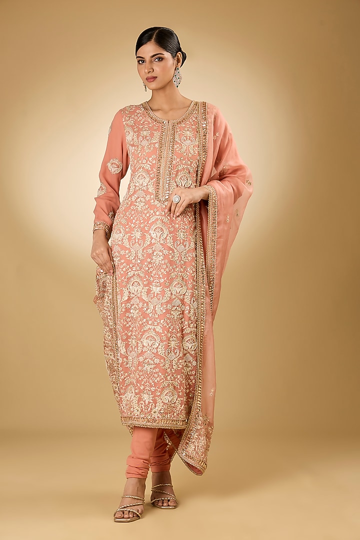 Peach Georgette Aari Resham Embroidered Kurta Set by Desho couture at Pernia's Pop Up Shop