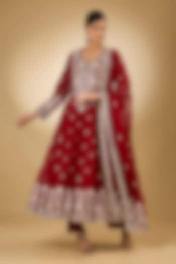 Red Georgette Aari Resham Embroidered Bridal Anarkali Set by Desho couture at Pernia's Pop Up Shop