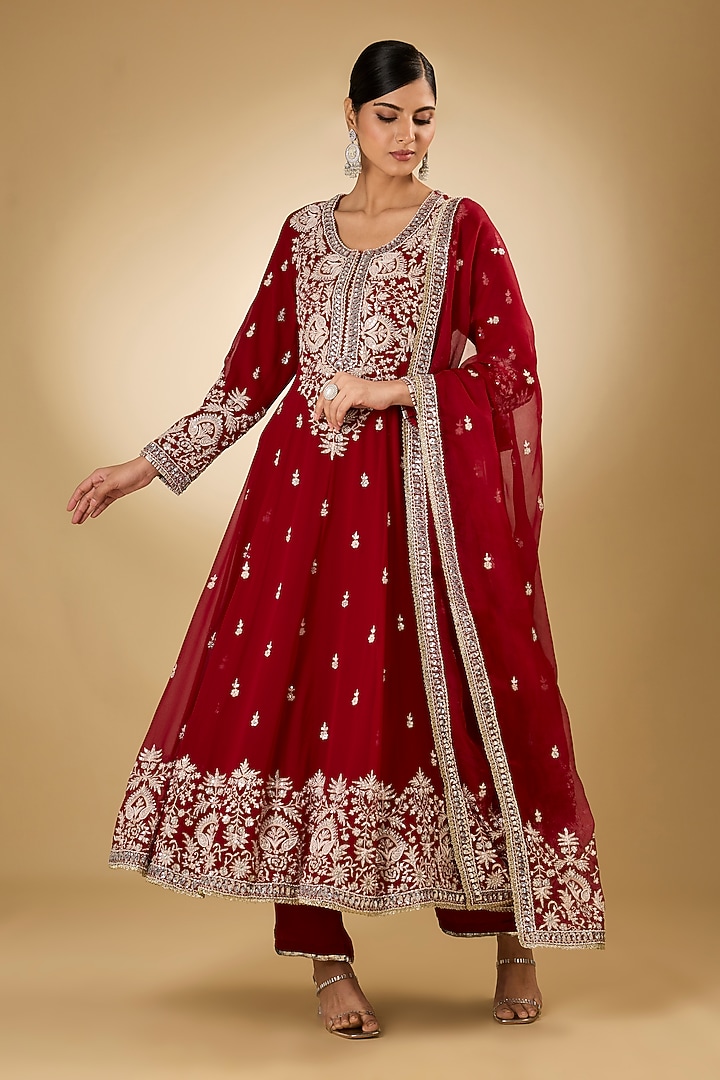 Red Georgette Aari Resham Embroidered Bridal Anarkali Set by Desho couture at Pernia's Pop Up Shop