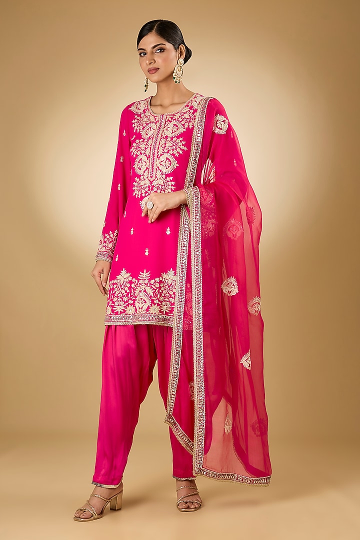 Pink Georgette Aari Resham Embroidered A-Line Short Kurta Set by Desho couture at Pernia's Pop Up Shop