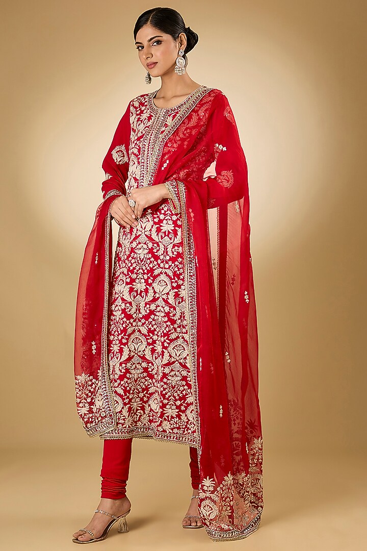 Red Georgette Aari Resham Embroidered Kurta Set by Desho couture at Pernia's Pop Up Shop