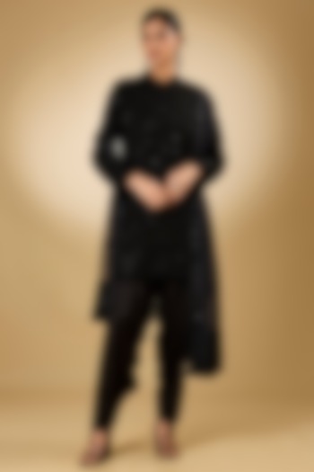 Black Georgette Aari Resham Embroidered Short Kurta Set by Desho couture at Pernia's Pop Up Shop