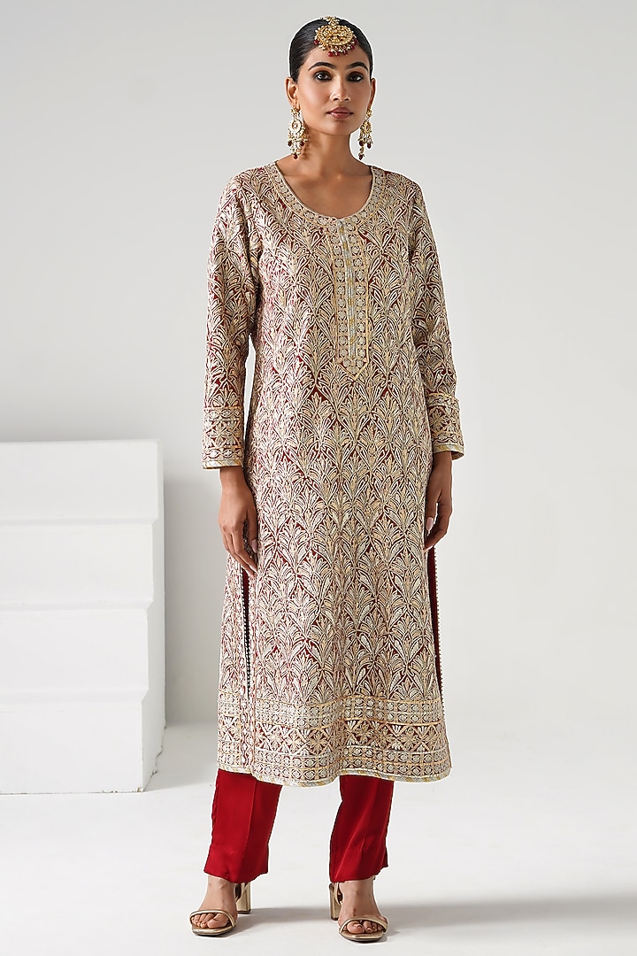 Red Georgette Embroidered Long Kurta Set by Desho couture at Pernia's Pop Up Shop