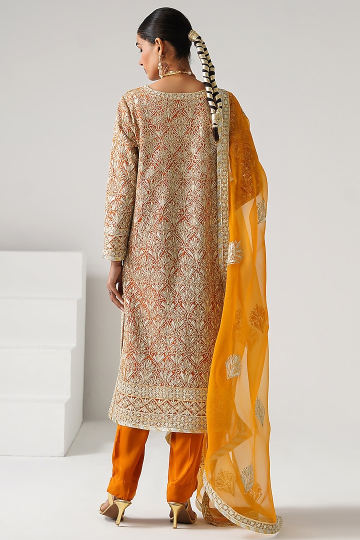 Yellow Georgette Embroidered Long Kurta Set by Desho couture at Pernia's Pop Up Shop