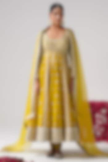 Yellow Georgette Gota Work Kalidar Wedding Anarkali Set by Desho couture at Pernia's Pop Up Shop